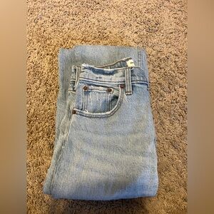 Light wash split hem jeans!